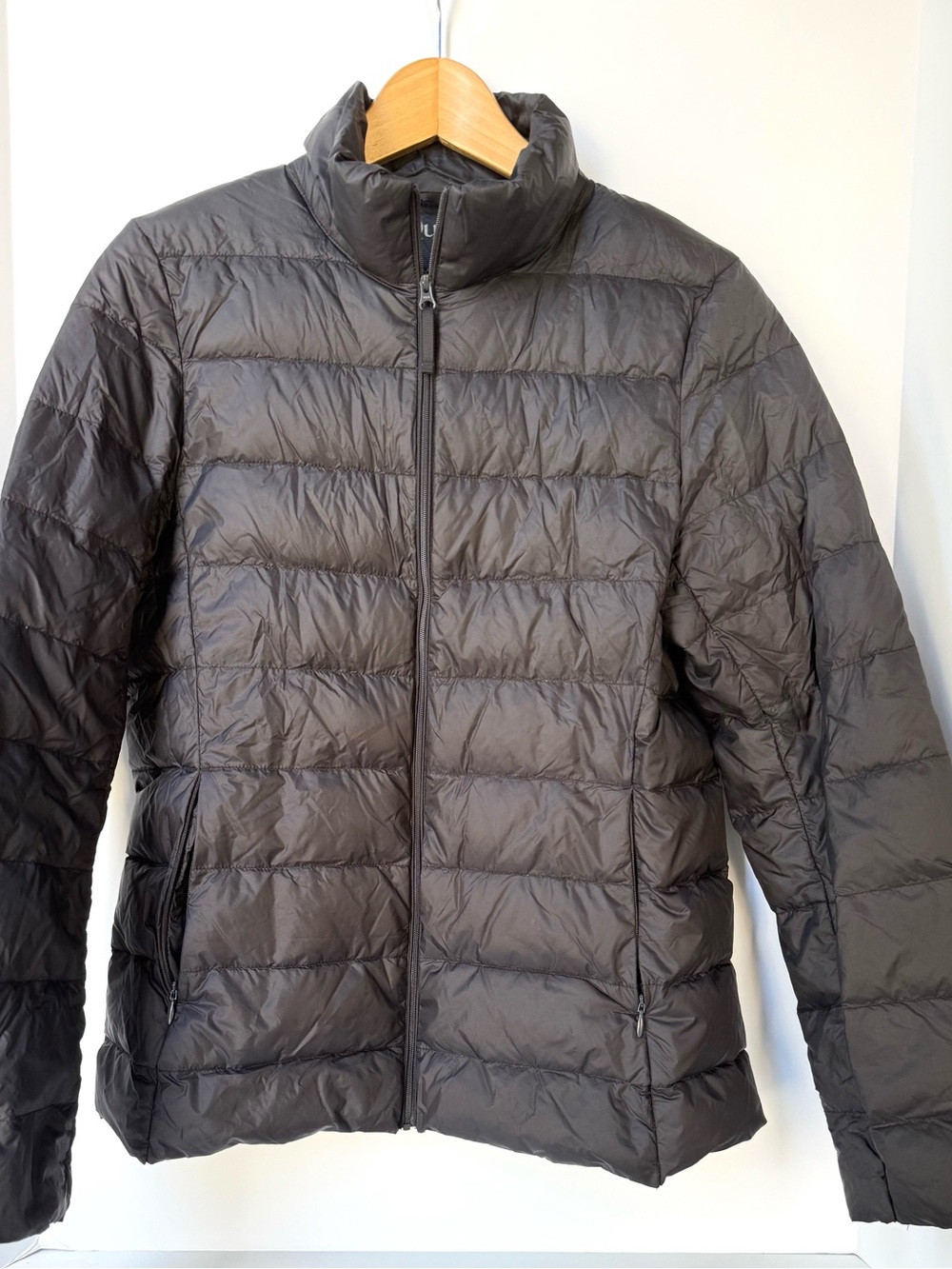 Quince Women’s Lightweight Packable Puffer Jacket - Black